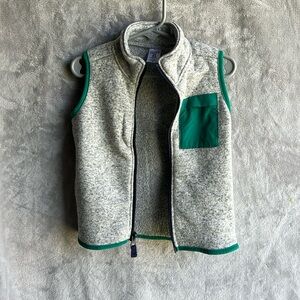 Carters vest 2T (used)